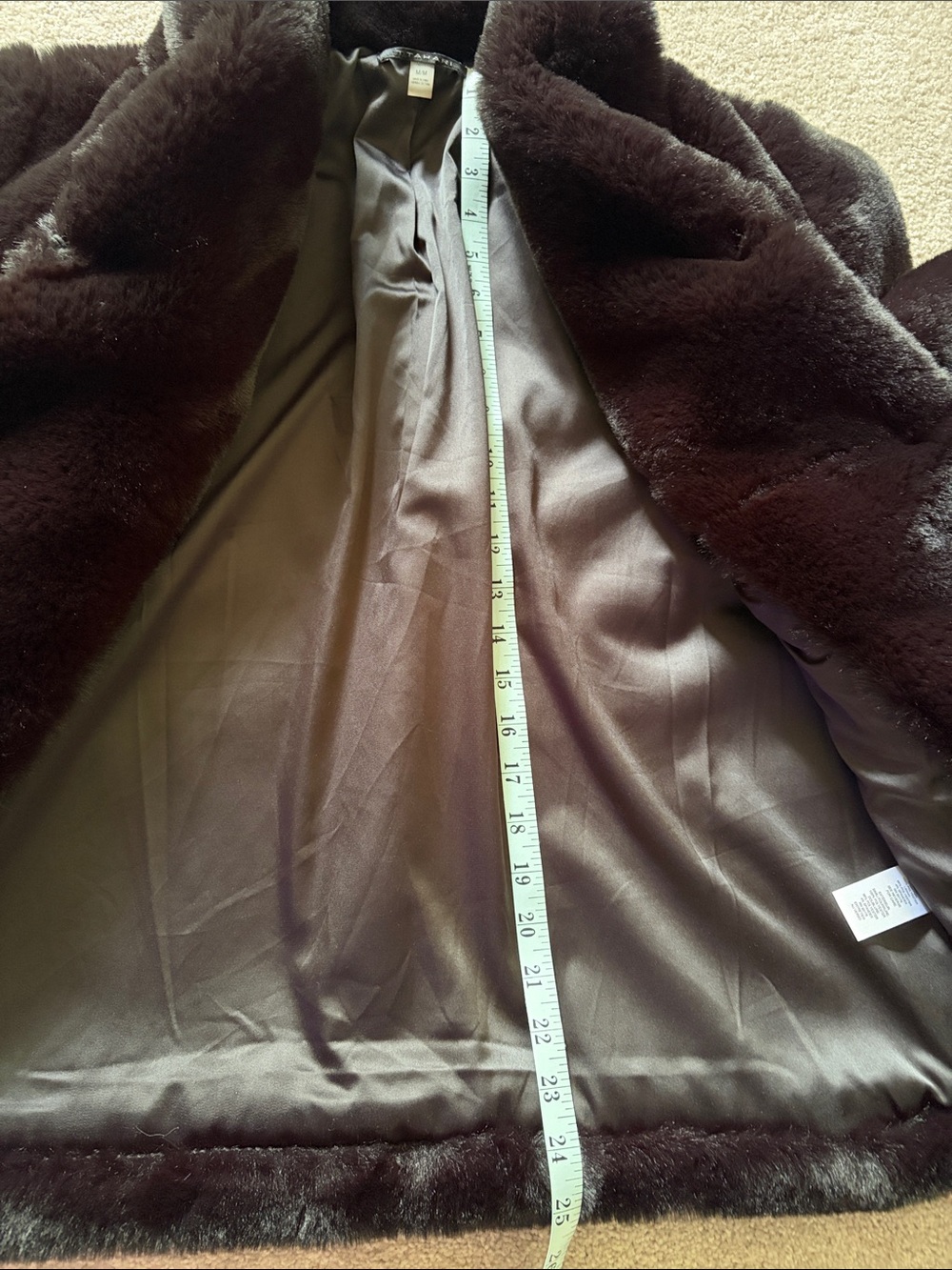 T Tahari Plush Faux Fur Coat-Black size M front pockets, 3 eye hooks and collar - Picture 9 of 9